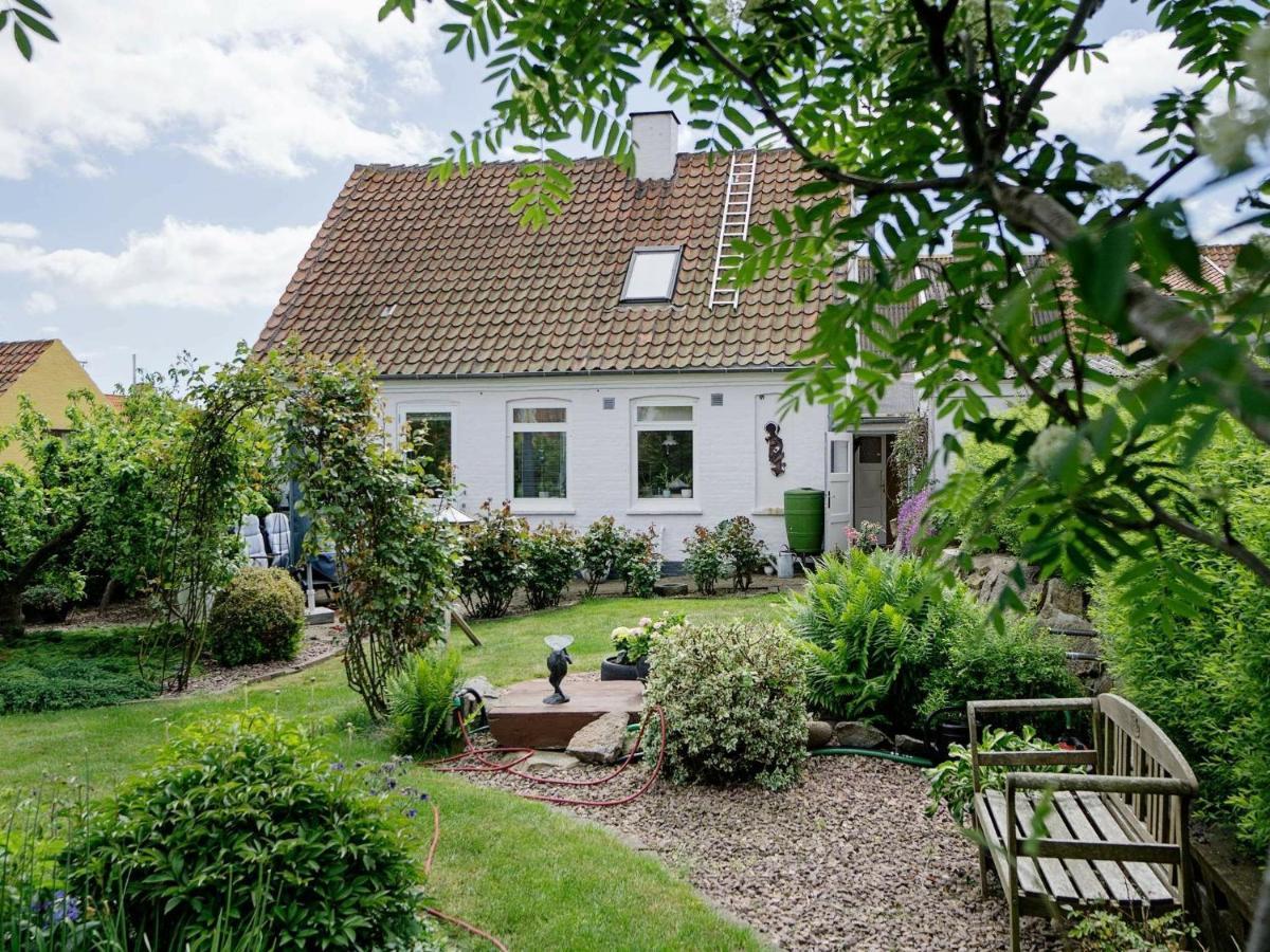 4 Person Holiday Home In Allinge Buitenkant foto